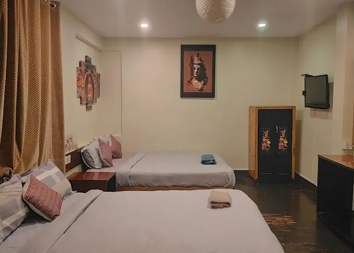 Shree Tara Hotel